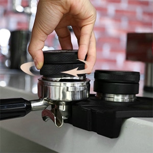 Espresso Distributor 58mm Kaffeeverteiler Richtwerkzeug, Schwarz