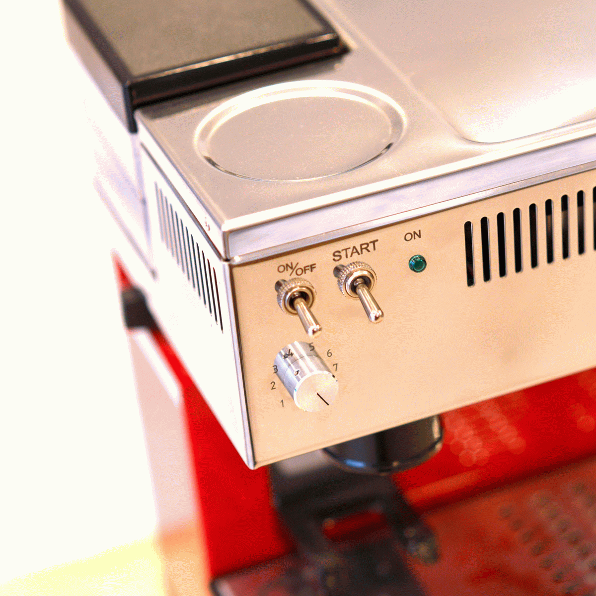 Quickmill Modell 0835 Retro Siebträger Rot Espressomaschine mit Mühle – Bild 2